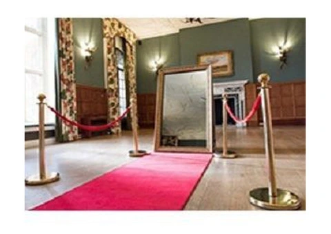 Top-Quality Photo Booth Hire in Kent | Surrey FaceBooth - 1/3
