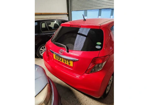 Red Toyota Vitz For Sale - 2/5