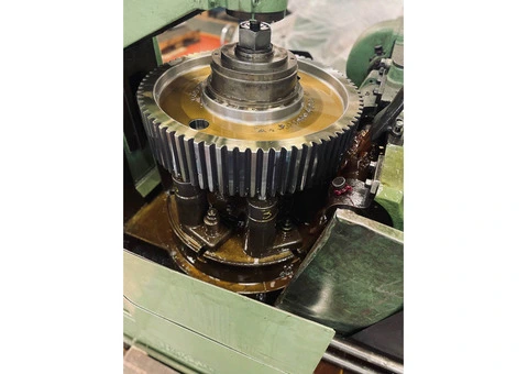 Gear Box Manufacturer - Custom & Standard Solutions