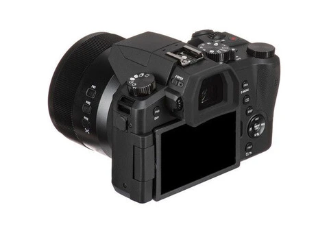 Leica V-Lux 5 Digital Camera - 19/23