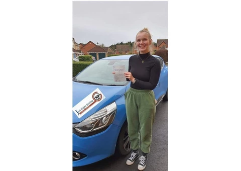 Get Automatic Driving Course in Swindon, UK - 2/7
