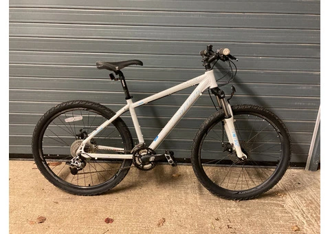 White MTB Carrera Vulcan