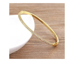 Shiny Gold Bracelet with Diamonds by Glamourize