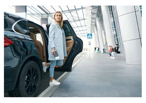 Luxury Airport Transfers Service By Lanz CTS - 2/5