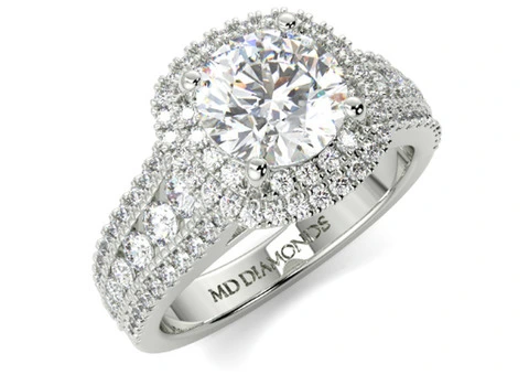 Round Halo Diamond Ring