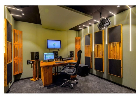 Silent Sanctuary: Crafting Creativity in our State-of-the-Art Soundproof Studio.