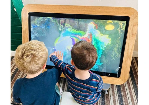Highly Effective Interactive Touchscreen Table - Digital Rainbow