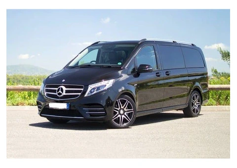 8 Seater Minibus Hire in Bristol