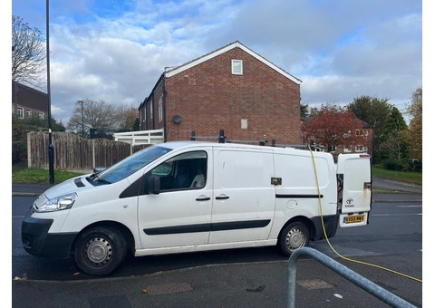 Wheelie bin and flat surface cleaning business - 2/4
