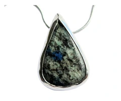 Crystal Necklaces: A Luxury Choice to Improve Your Beauty Look