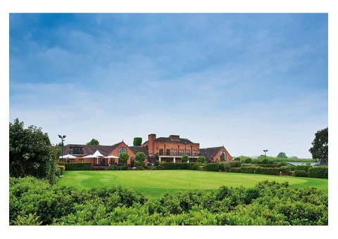 Unleash Your Inner Tiger at Essex's Premier Golf Courses!