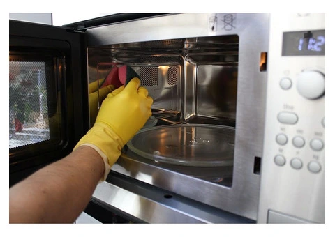 Oven Cleaning - 4/11