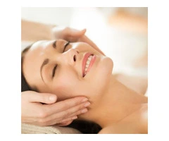 Deep tissue hot oil therapeutic massage