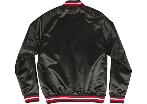 From Campus to Street: Varsity Jackets That Wow - 2/2