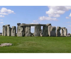 Admire the age-old iconic monuments  with the tailored Private Stonehenge tours