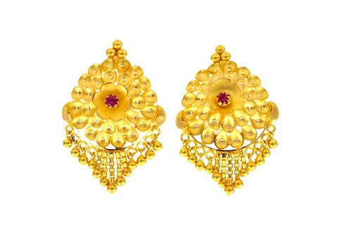 "Gleaming Treasures: Discovering the Magic of Gold Earrings"