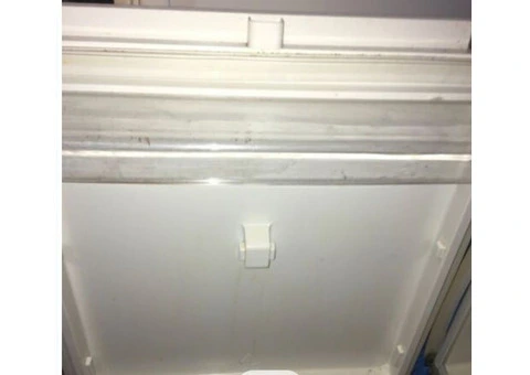 Build in under counter fridge for repair or spares - 1/6
