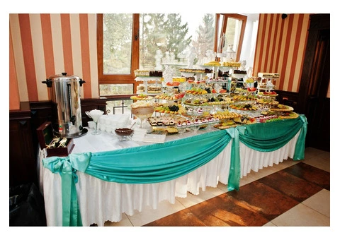 How Far in Advance to Book Catering for a Wedding?