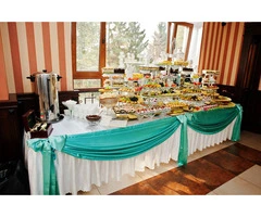 How Far in Advance to Book Catering for a Wedding?