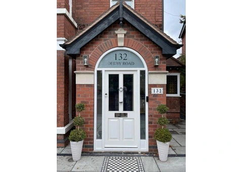 Aaron Johnson Carpentry: Crafting Elegance with Wooden Doors in the East Midlands - 2/2