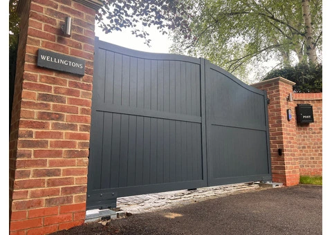 Driveway gates in aluminium with electric motors - 3/6