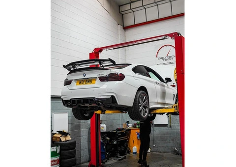 Reliable BMW Service Centre in Milton Keynes - 1/4
