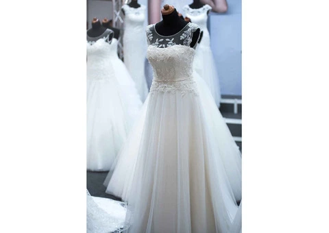 Top 10 Reasons to Choose a Professional Ladies Tailor for Your Wedding Dress Alterations