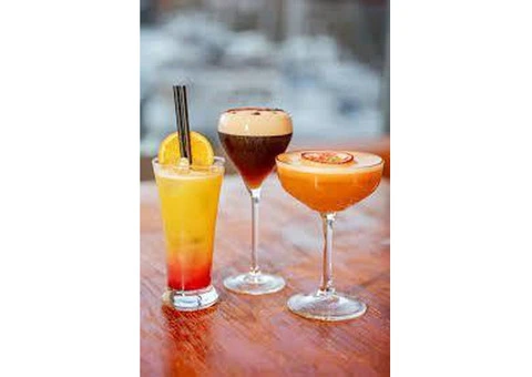 Discover Exquisite Cocktails at Loli's Restaurant