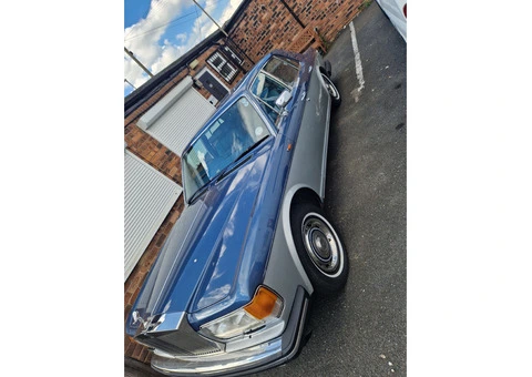Vintage car - 2/3