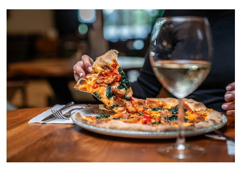Authentic Italian Restaurant in Newport Pagnell - 4/7