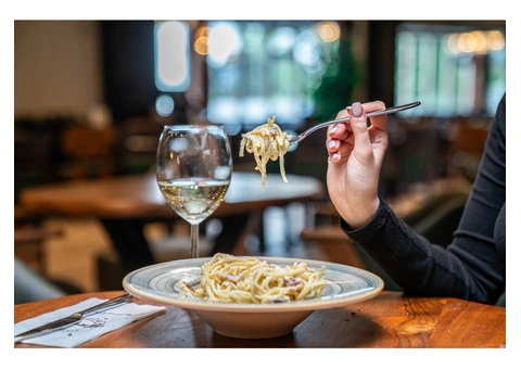 Authentic Italian Restaurant in Newport Pagnell - 6/7