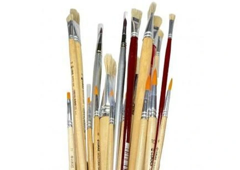 High-quality paint brushes for acrylic and watercolour sets. - 2/3