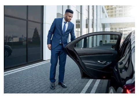 Mercedes V Class Chauffeur Hire: Spacious and Luxurious Group Transport