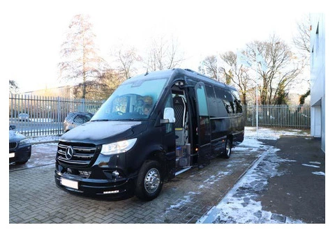 Luxury Executive Minibus Hire in London