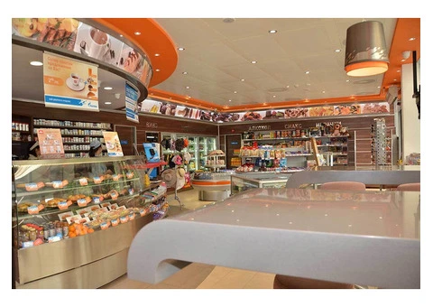 Planova's Custom Fitting Solutions: Perfect Fit for Your Retail Needs - 6/9