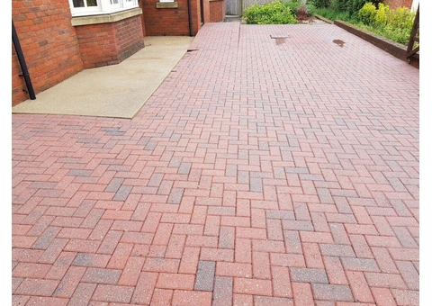 Expert Driveway Cleaning in Grimsby – Enhance Your Home's Curb Appeal
