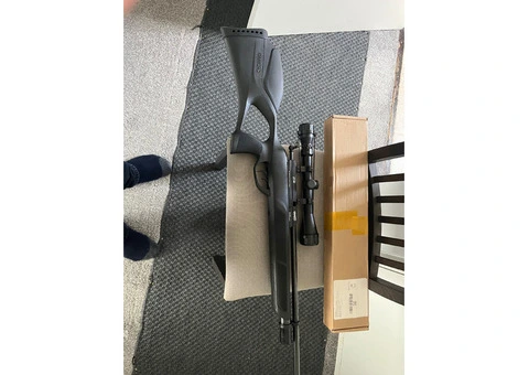 Gamo bolt action air rifle - 1/3
