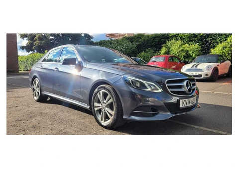 MERCEDES-BENZ E CLASS  2.0 E200 SE SALOON 4DR PETROL - RARE MANUAL TRANSMISSION - 2/29