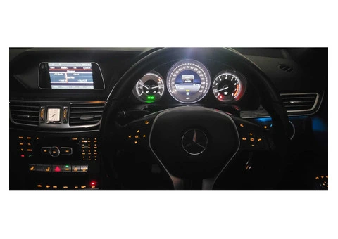 MERCEDES-BENZ E CLASS  2.0 E200 SE SALOON 4DR PETROL - RARE MANUAL TRANSMISSION - 14/29