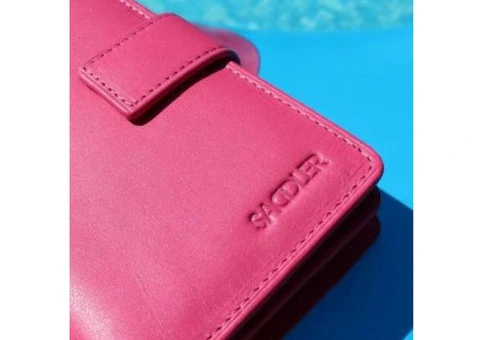 Experience Elegance with Luxury Leather Purses and Wallets