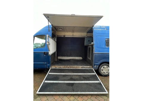 Horse Box - 2003 Vauxhall Movano Side Loading 2.2 3.5t Blue - 3/13