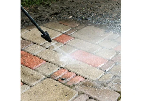 Expert Pressure Washing Services in Grimsby – Restore Your Surfaces Today!