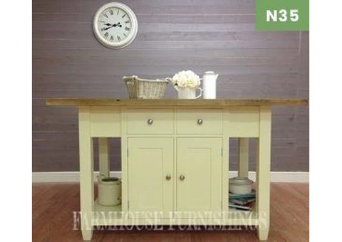 Farmhouse Furnishings: Stylish Kitchen Islands & More - 2/2