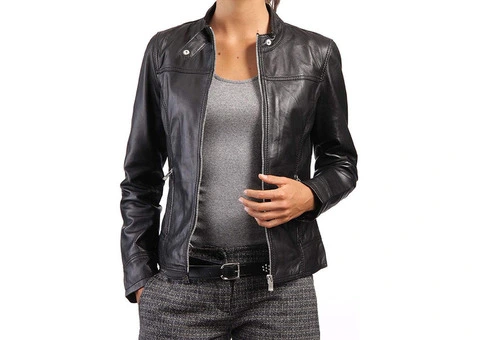 Screen Queens: Iconic Jackets Worn by Women in Film - 2/3