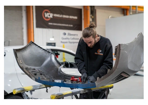 Trusted destination for top-notch car body repairs in Milton Keynes - 4/7