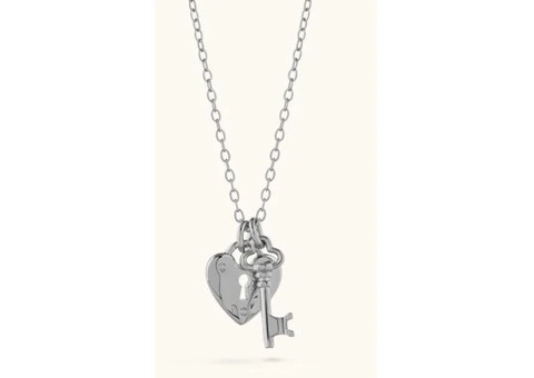 From Hearts to Initials: Craft Timeless Connections with A Dazzling Necklace for Your Beloved - 2/5