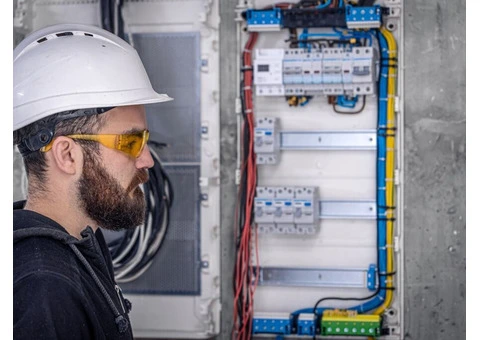 Expert Commercial Electrical Contractors – Get a Free Quote!