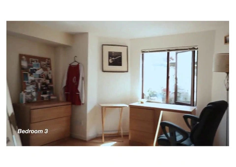 Discover Modern Student Life on Parsonage Road, Manchester - 2/2