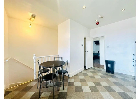 Alfreton Road: A New Standard in Nottingham's Student Living - 2/3