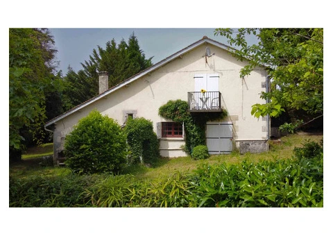 French hill top farmhouse gites with land & great views